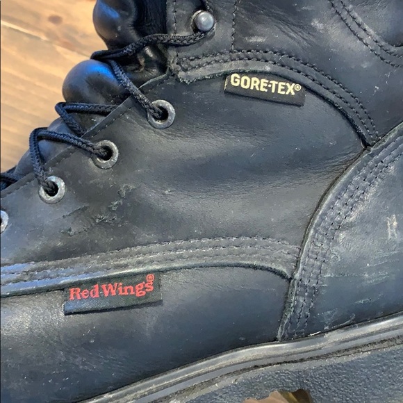 Red wing boots! - Picture 3 of 6